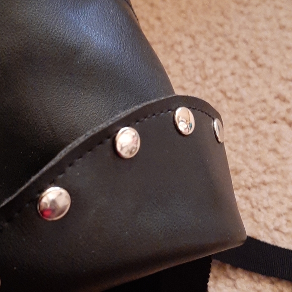 Tiny top hat - Picture 3 of 5